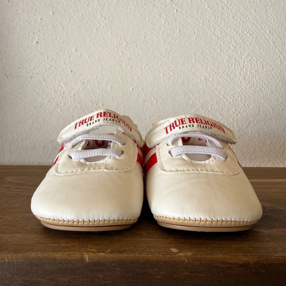 True Religion Baby Soft Sole Crib Shoes Size 2 White Red Hook & Loop NWT